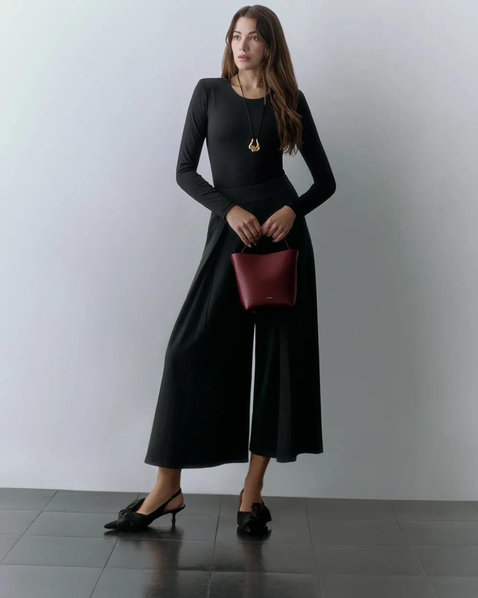 Mini Linea Bucket Bag