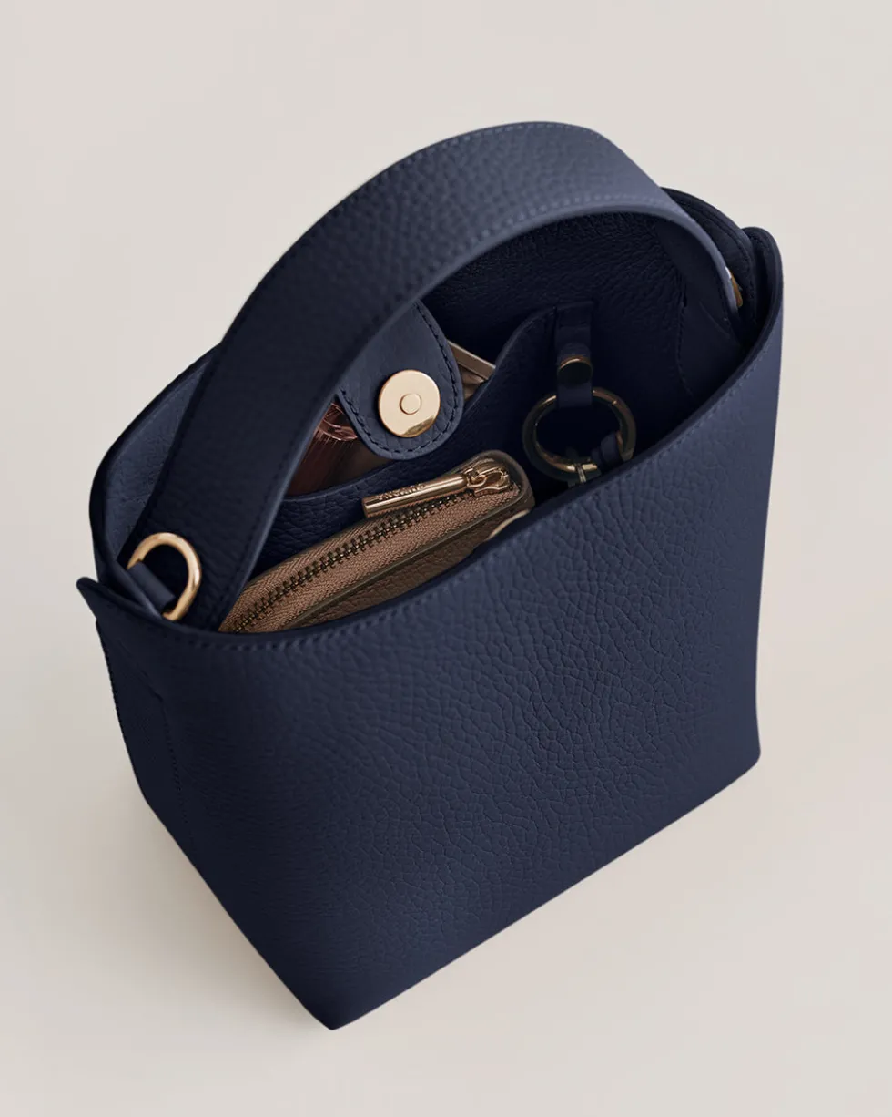 Mini Linea Bucket Bag