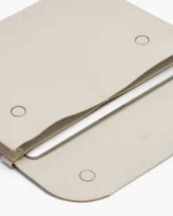 Tech Carryall 16-inch